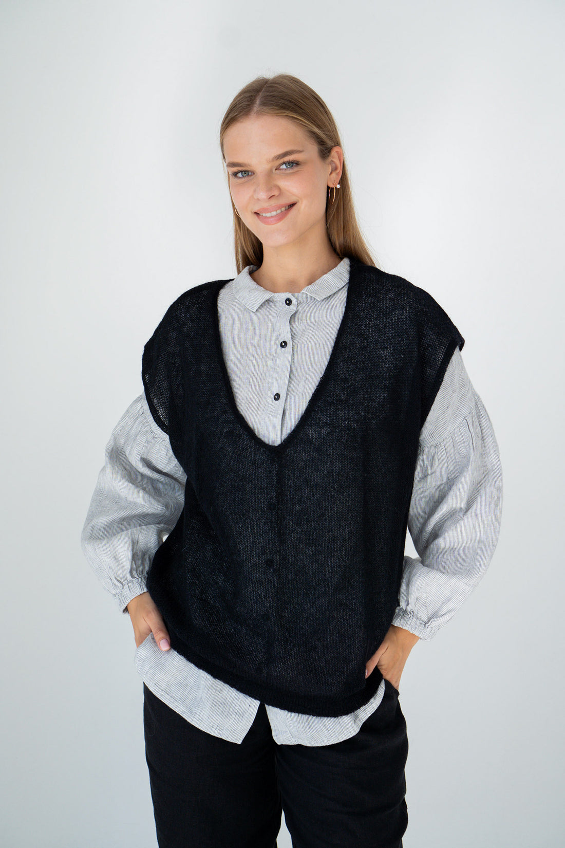 Juoda moterišką liemenė