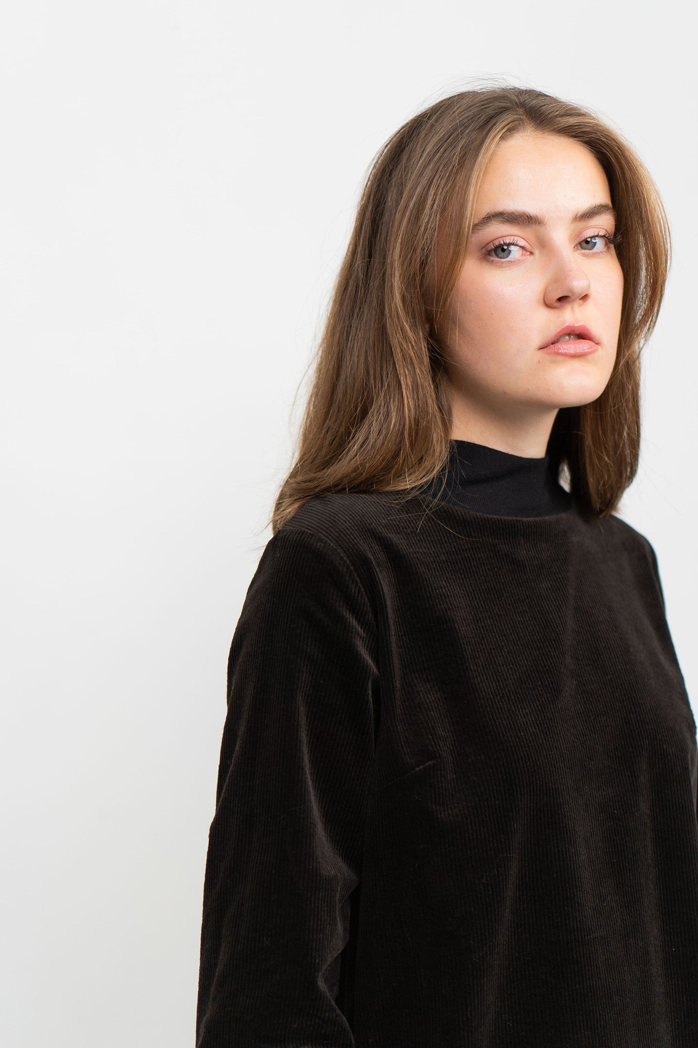 Velvetinė suknelė