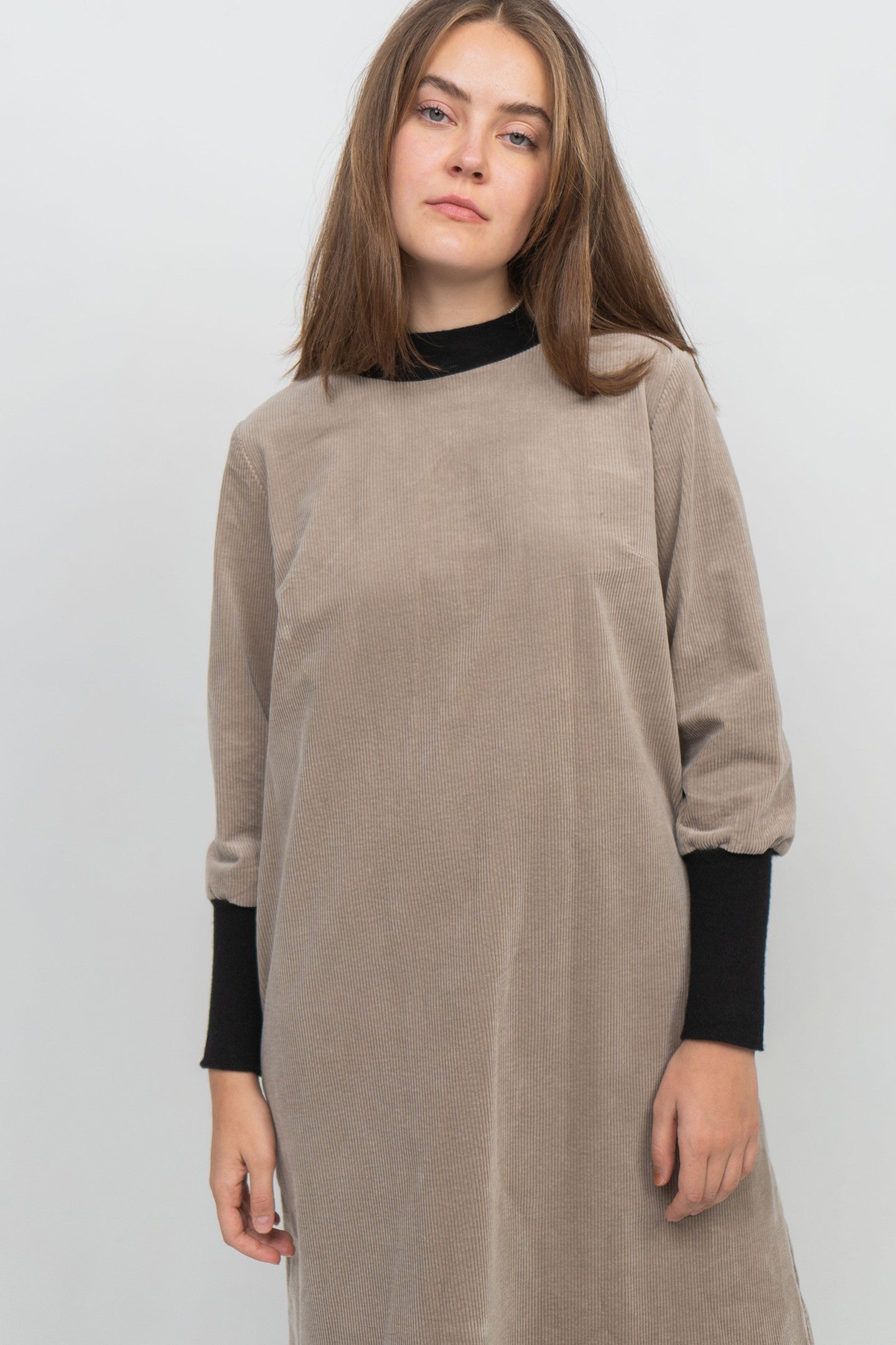 Velvetinė suknelė
